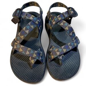Women’s Size 8 Blue Patterned Chaco Sandals